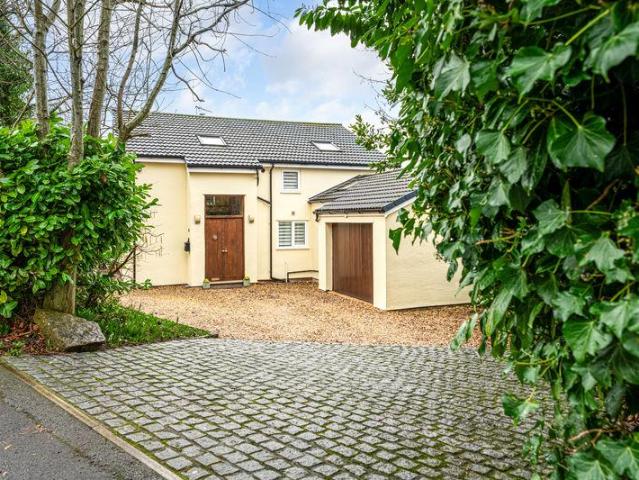 House for sale in Roby Mill, Lancashire
