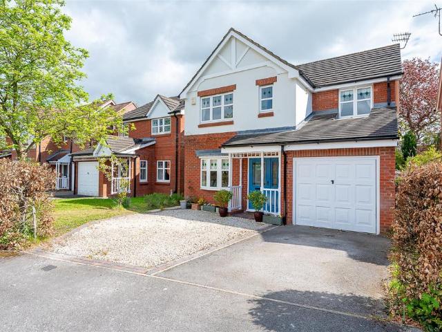 House for sale in High Field, York