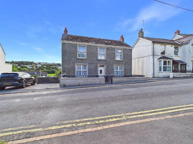 House for sale in Saundersfoot, Pembrokeshire