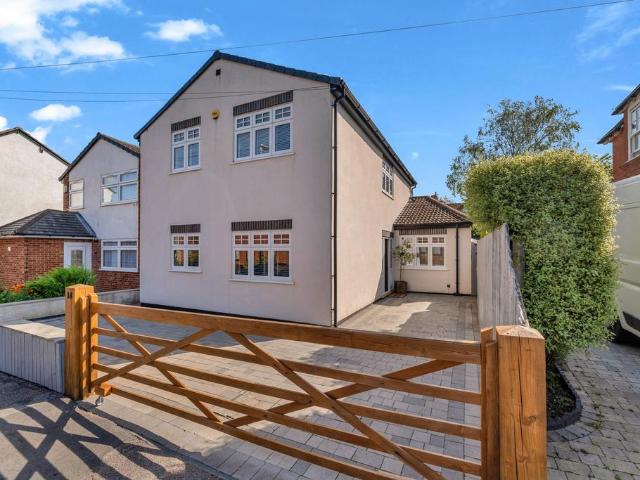 House for sale in Elmfield, Leicestershire