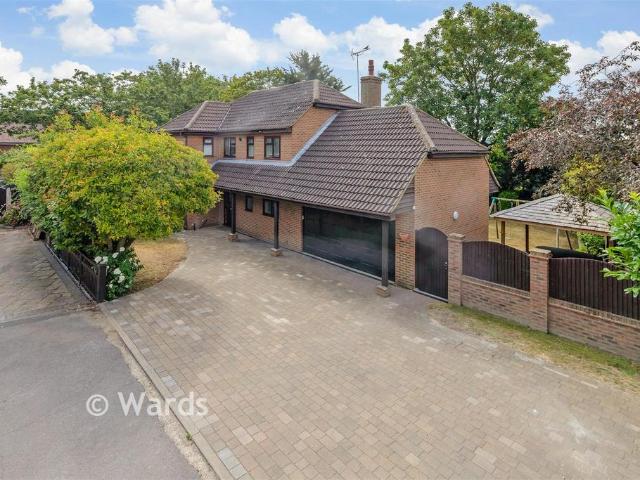 House for sale in The Butts, Kent
