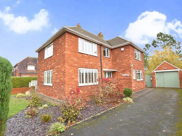 House for sale in Laceby