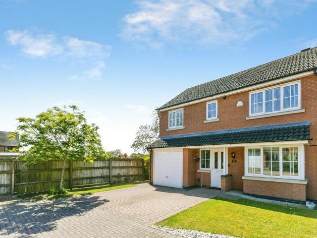 House for sale in Wootton, Northamptonshire