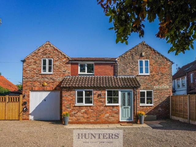 House for sale in Cawood, North Yorkshire