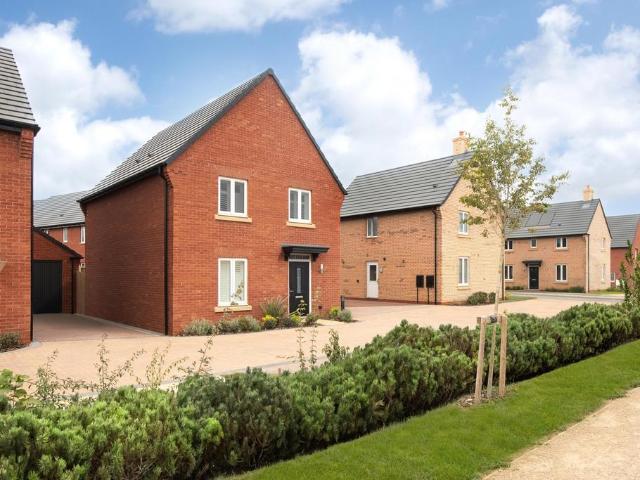 House for sale in Priors Hall Park, Weldon