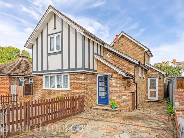 House for sale in Red Hill, Surrey