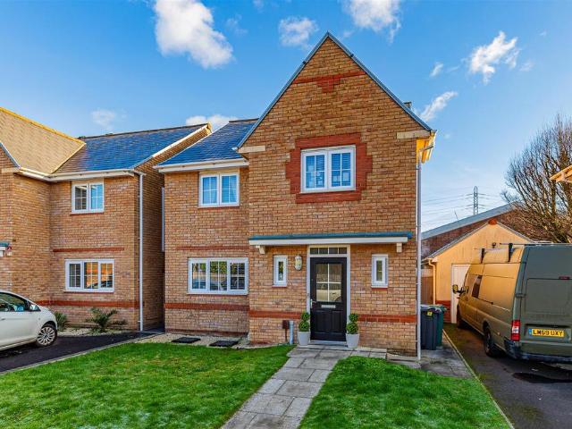 House for sale in Penylan, Falcon Lodge