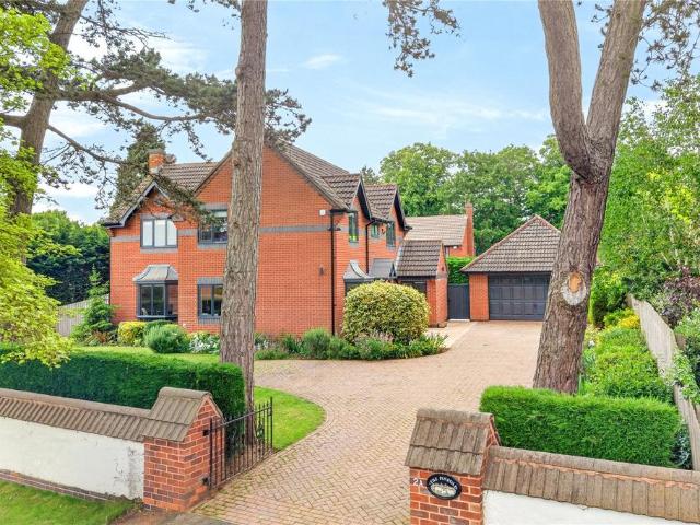 House for sale in Elmfield, Leicestershire