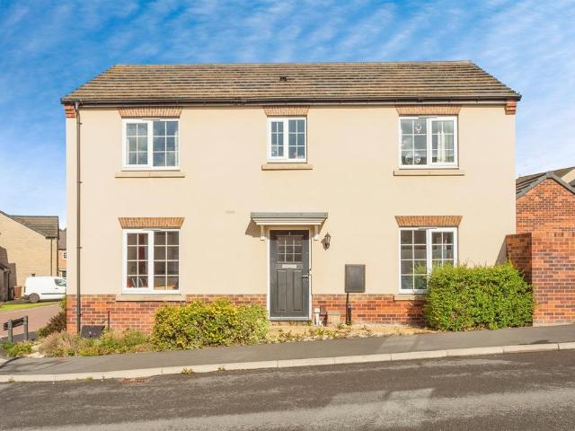House for sale in Wrenthorpe, West Yorkshire