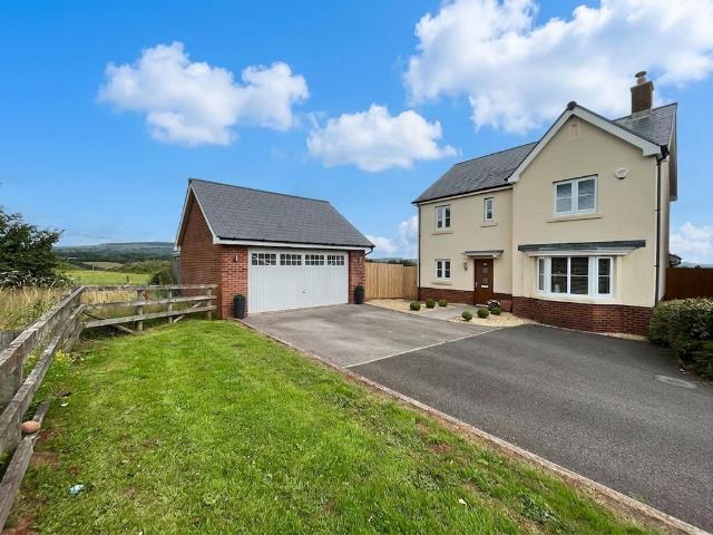 House for sale in Llanharry