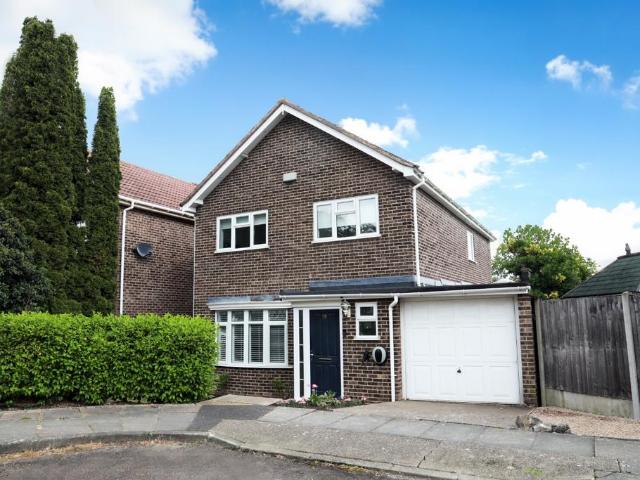 House for sale in London Borough of Bexley, Greater London