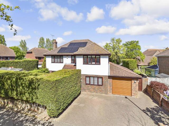 House for sale in Bromstone, Acol