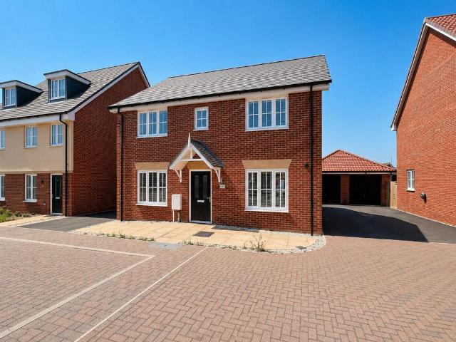 House for sale in Cattawade, Chelmondiston