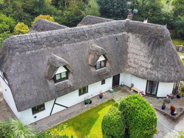 House for sale in Clayton Green, Andertons Mill