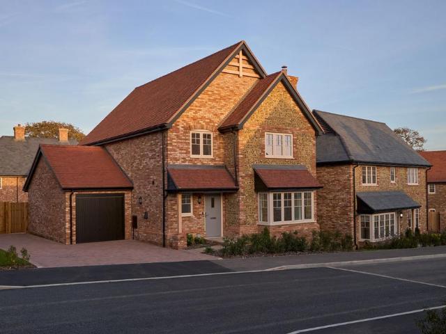 House for sale in Arundel, Clapham