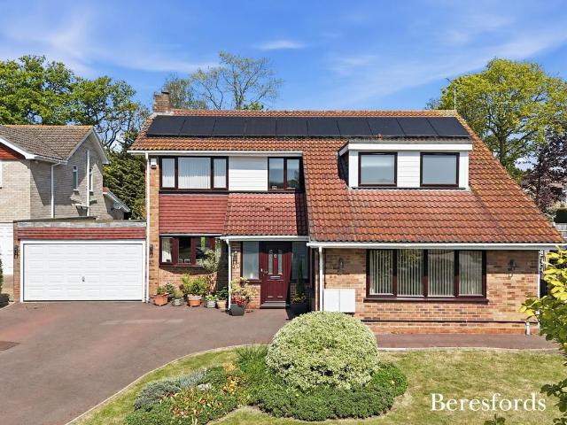 House for sale in Hutton, Navestock Side