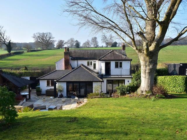 House for sale in Pouchen End, Hertfordshire