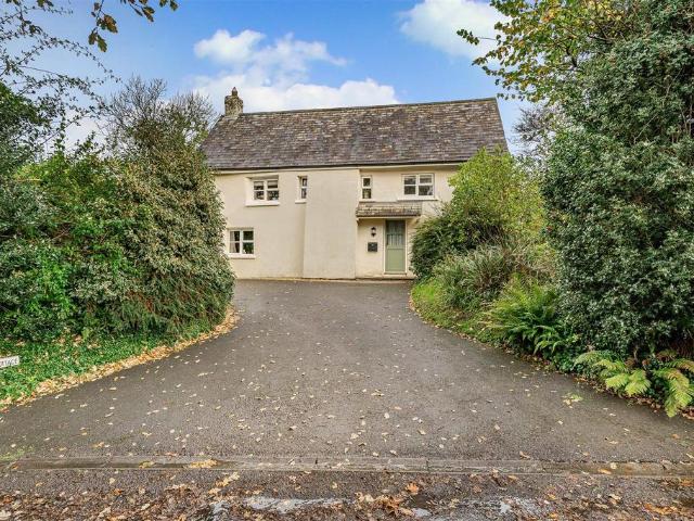 House for sale in Weir Quay, Devon