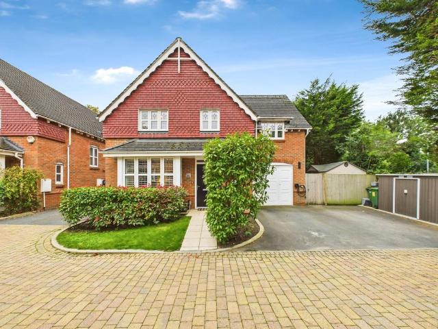 House for sale in North Horsham, Horsham