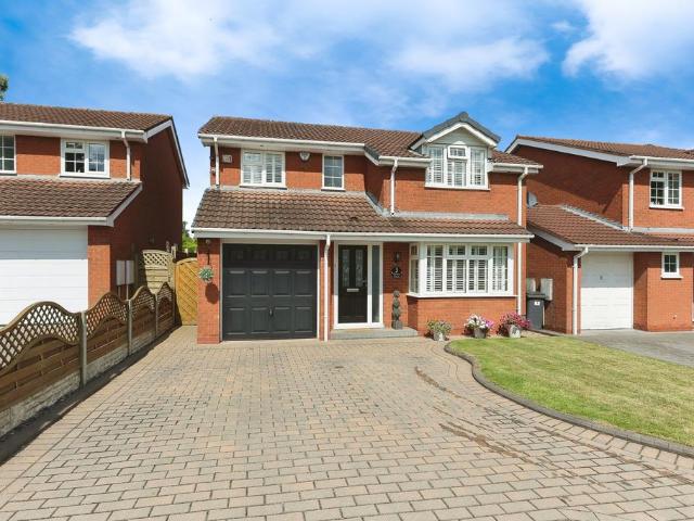 House for sale in Gun Hill, Warwickshire