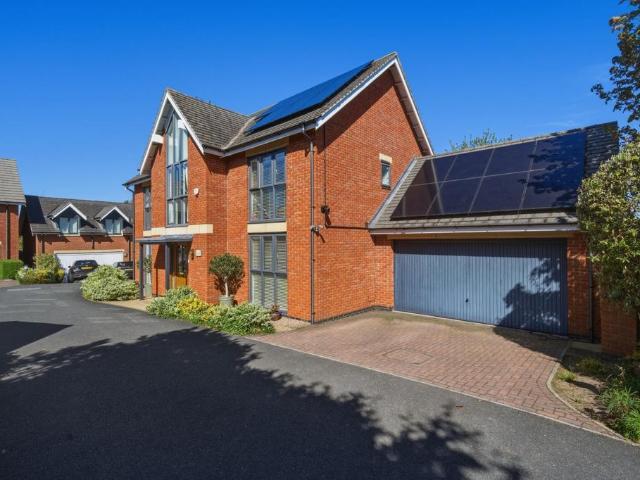 House for sale in Stanford On Avon, Leicestershire
