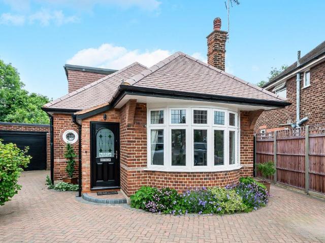 House for sale in St Margarets, Greater London