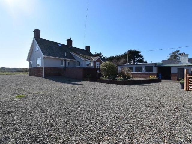 House for sale in Porthmadog, Morfa Bychan