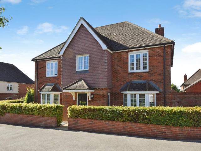 House for sale in Amesbury