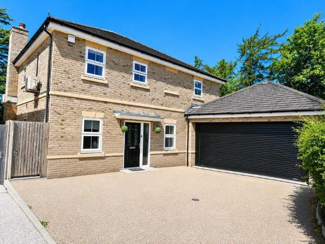 House for sale in Vinters Park, Midway
