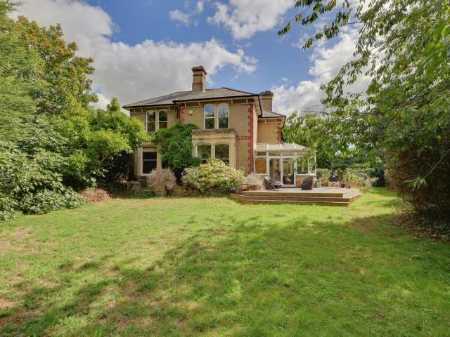 House for sale in Spring Vale, Hampshire