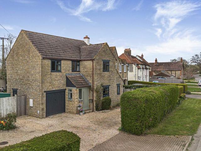House for sale in Evershot, Oxfordshire
