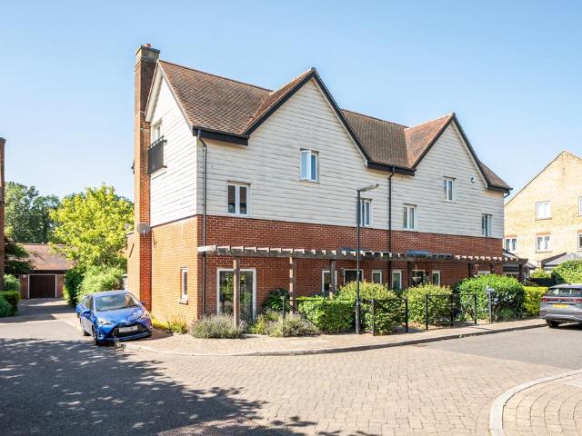 House for sale in Caterham-on-the-Hill, Hillview