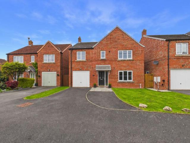 House for sale in Norton-on-derwent, North Yorkshire
