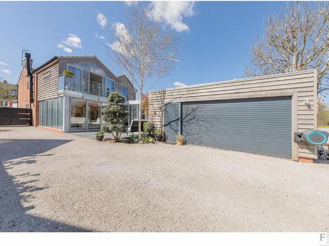 House for sale in Stanford On Avon, Leicestershire