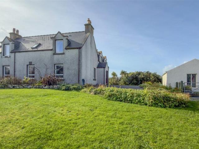 House for sale in Baile Gharbhaidh, An t-Ìochdar