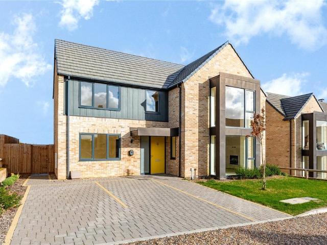 House for sale in Navestock Side, Essex
