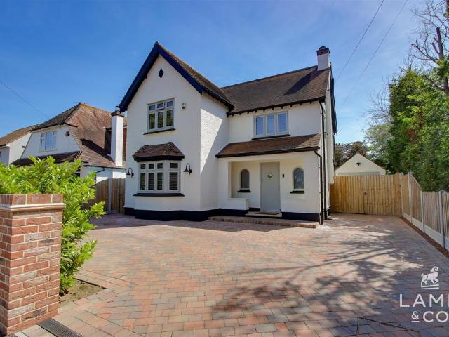 House for sale in Holland-on-Sea, Dale Hill