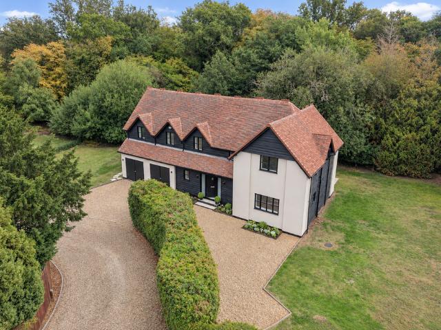 House for sale in Carpenders Park, Three Rivers