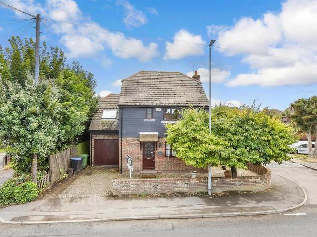 House for sale in Upton, Acol