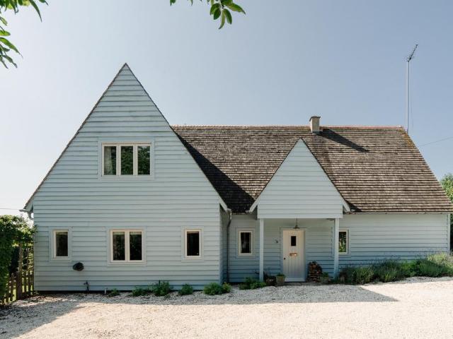 House for sale in Fossebridge, Gloucestershire