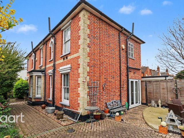 House for sale in The Dales, Key Street