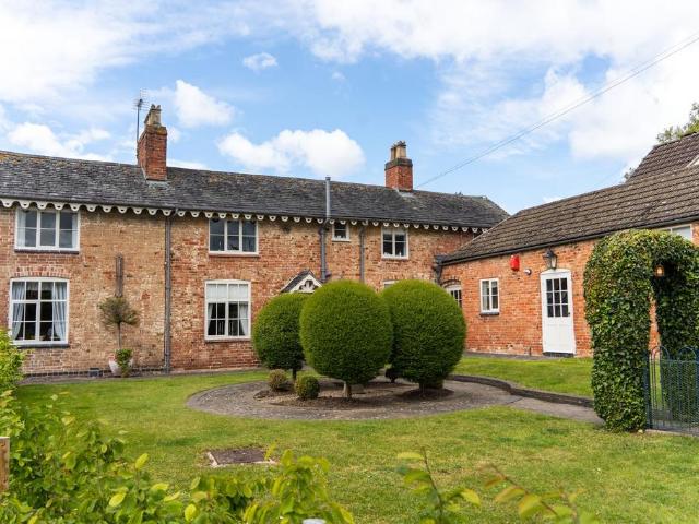 House for sale in Stanford On Avon, Leicestershire