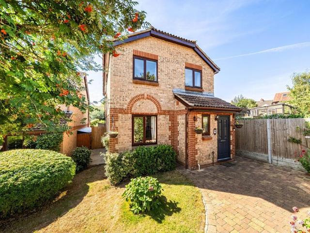 House for sale in Trench Wood, Bourne Vale