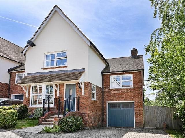 House for sale in King's Walden, Hertfordshire