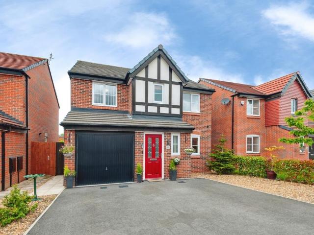House for sale in Whiston Cross, Whiston