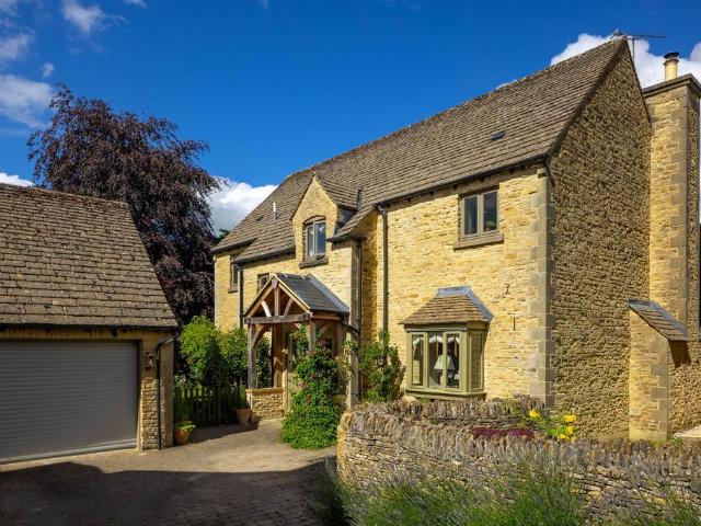 House for sale in Fossebridge, Gloucestershire