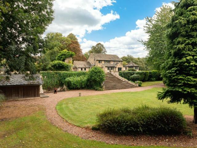House for sale in Warmfield cum Heath, Heath