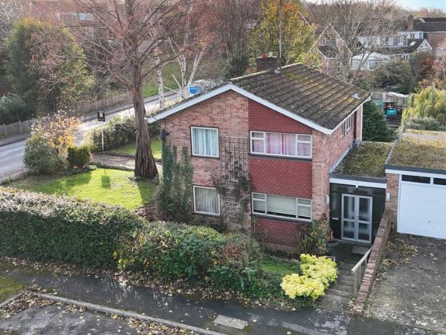 House for sale in Bafford, Golden Valley