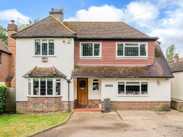 House for sale in Hillview, Surrey