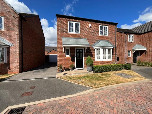 House for sale in Halesowen, West Midlands